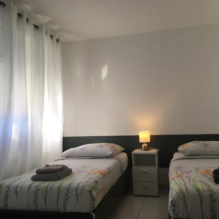 Studios Lora RM 860 Saint-Louis  Luaran gambar